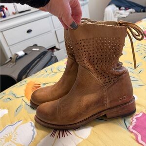 Bed/Stu Leather Boots